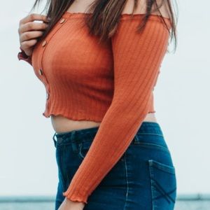 Rue21 off the shoulder long sleeve crop